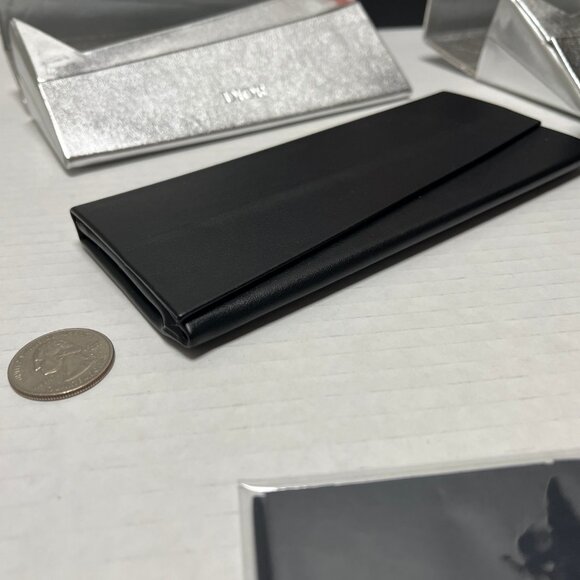 CHRISTIAN DIOR CASE SMALL LEATHER MAGNETIC FOLDABLE Sunglasses case only 4 - Picture 8 of 8